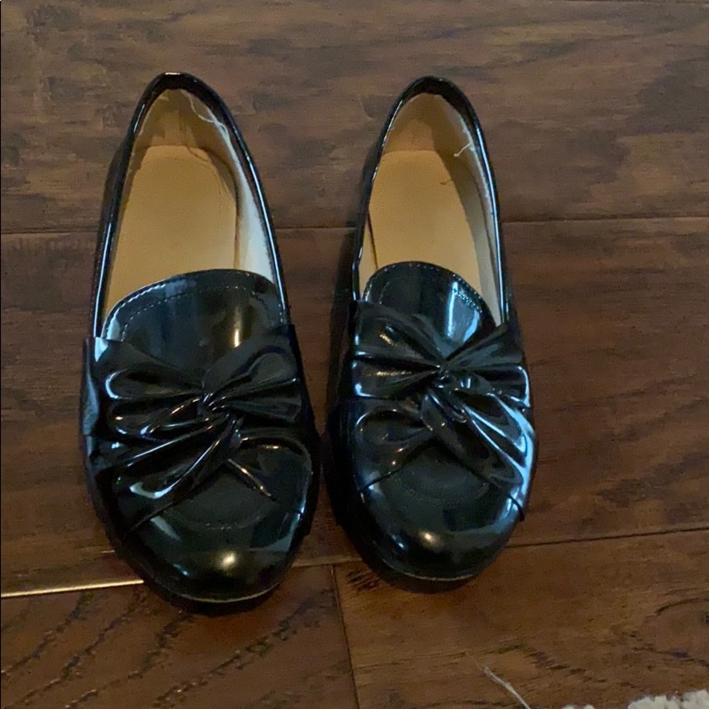 Girl shoes